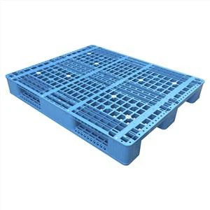 Plastpall med åpent dekk